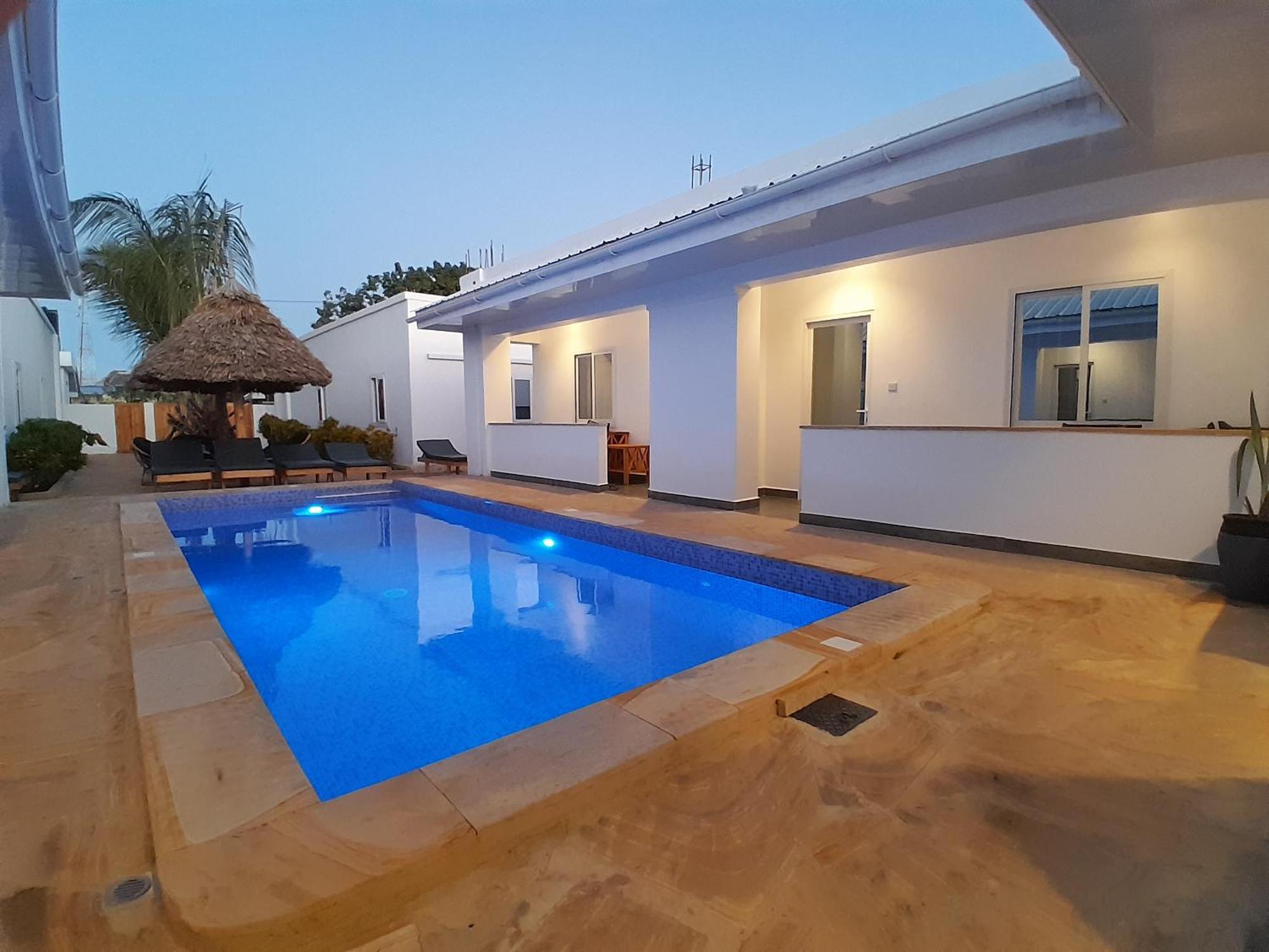 Diamond White Resort Нунгви Екстериор снимка