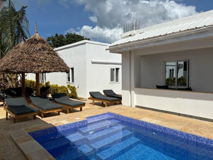 Diamond White Resort Нунгви Екстериор снимка